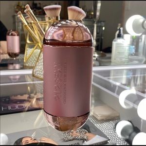 212 SEXY Carolina Herrera